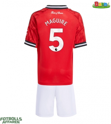 Manchester United Harry Maguire #5 Hemmaställ Barn 2025-26 Kortärmad (+ Korta byxor)